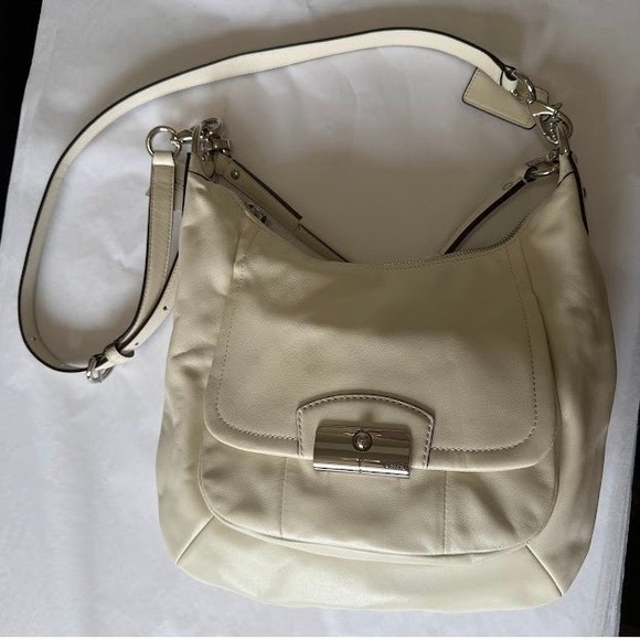 NEW Coach White Ivory Kristin Hobo Silver Hardware Crossbody Leather Handbag